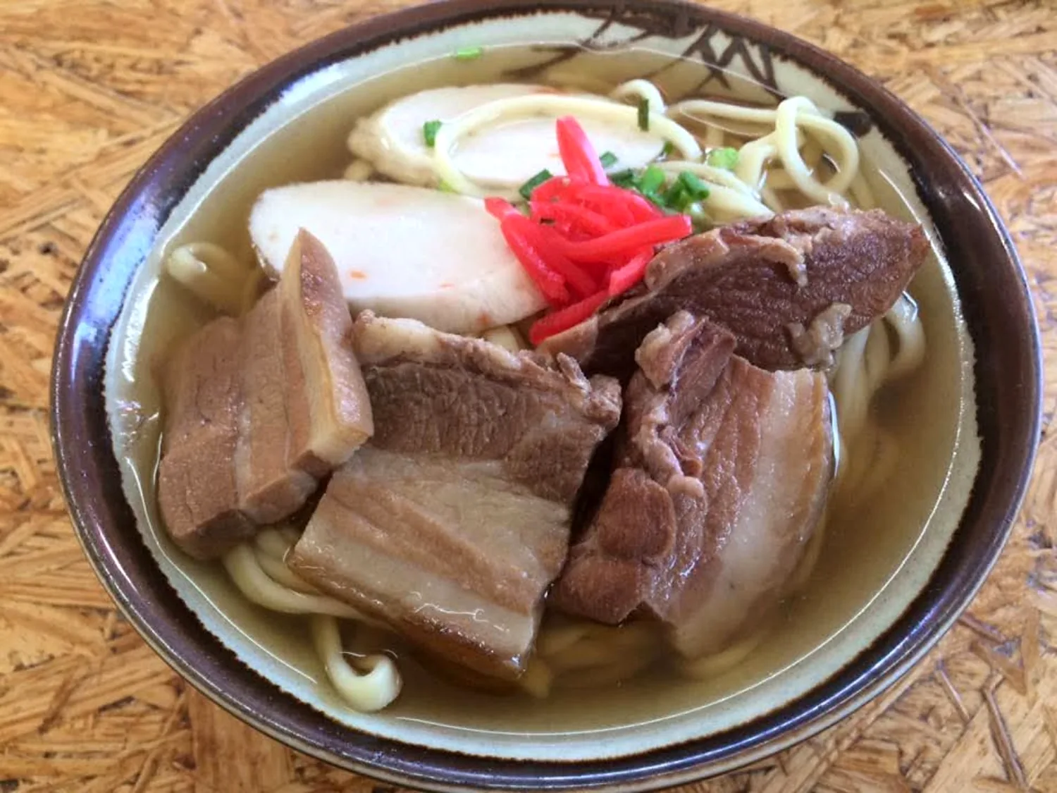ちえ食堂の沖縄そば