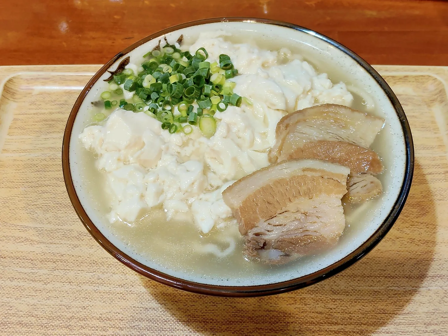 いすのきそばのゆし豆腐そば