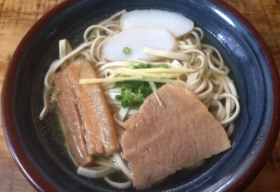 首里そばの料理写真