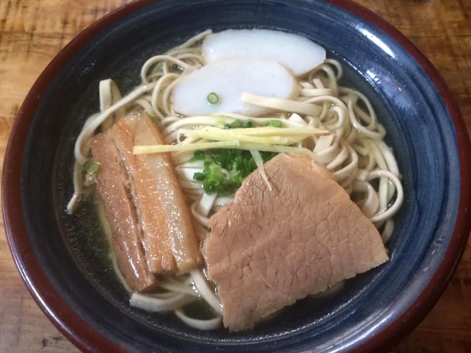 首里そばの沖縄そば